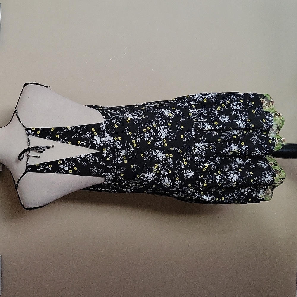 Princess Vera Wang Dress - Picture 4 of 16